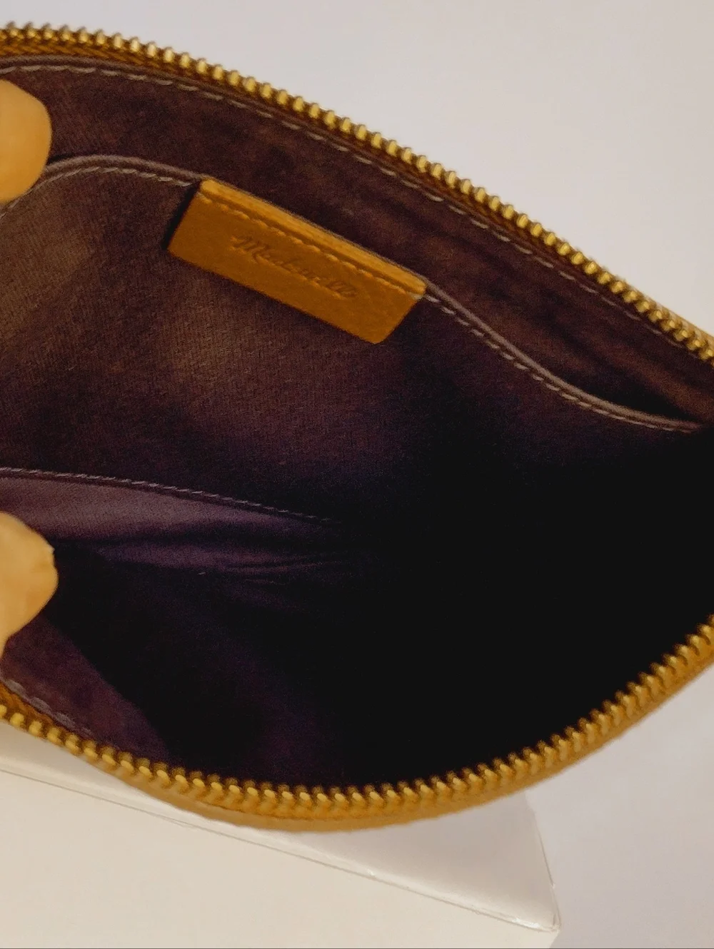 Madewell The Leather Pouch Clutch- English Saddle - Picture 8 of 9